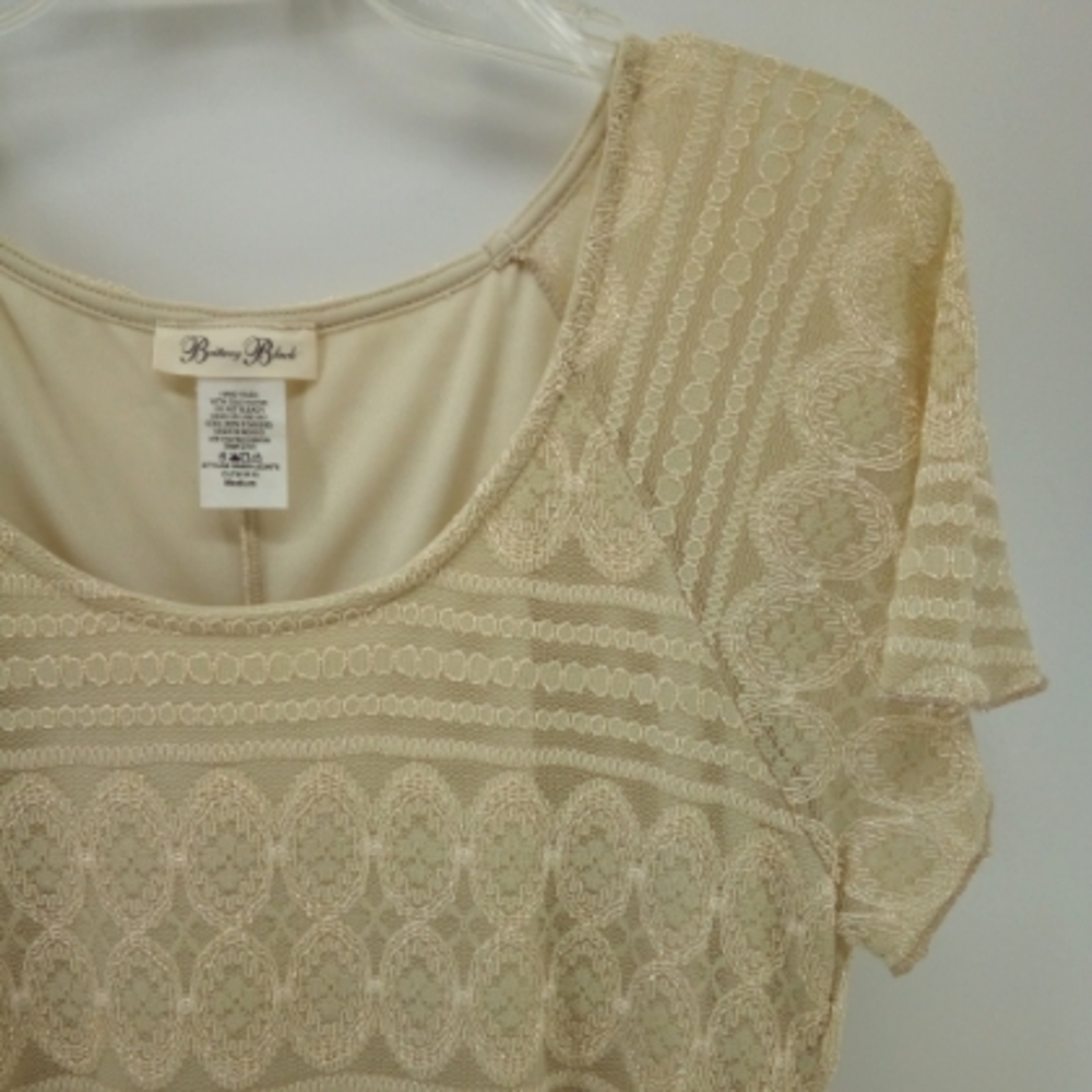 Early 2000's Retro Brittany Black Tan Lace Style Sharkbite Top M